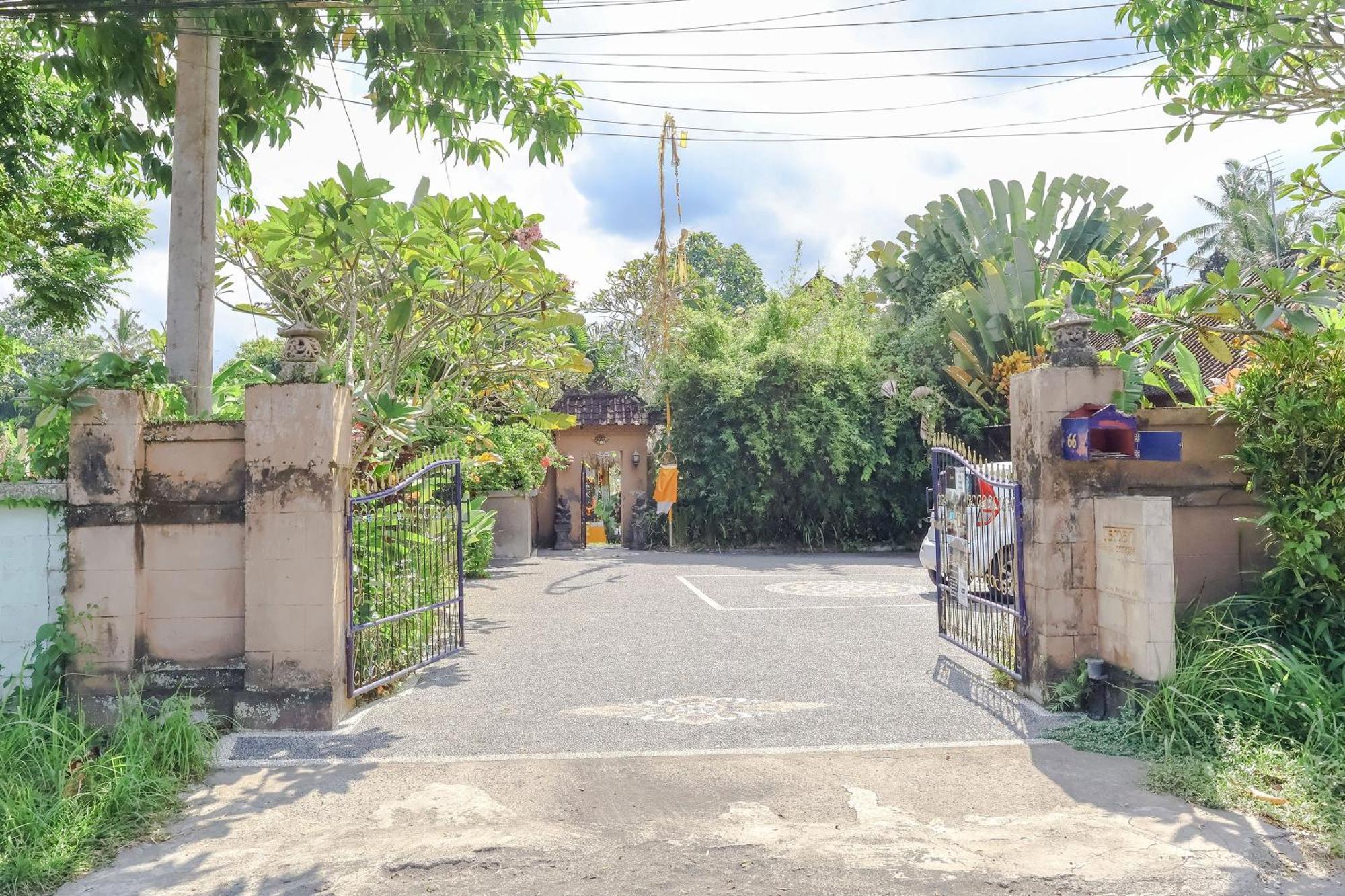 Villa Taman Lituhayu *